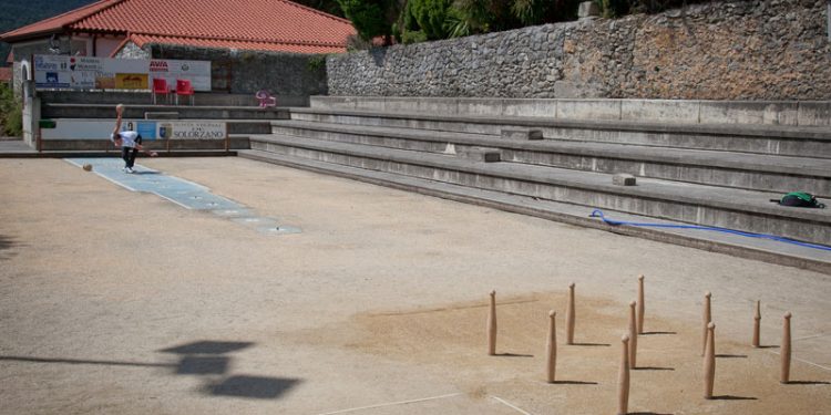 El Ayuntamiento de Solórzano solicita a la Consejería de Deportes la cubrición de su bolera municipal