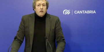 «Zuloaga no ha asumido el cambio y vive instalado en el pasado», asegura el PP