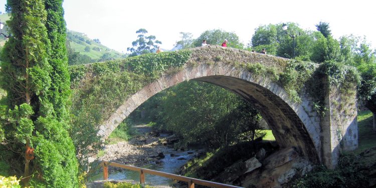 El PSOE Liérganes denuncia que “el equipo de Gobierno niegue a la ciudadanía la regulación de las viviendas turísticas en zonas residenciales”