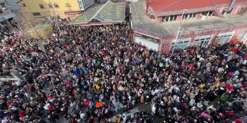 Miles de personas se adelantan a la entrada del año en El Astillero, Camargo y Los Corrales