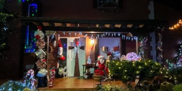 Una casa de Soña adornada con elementos reciclados e iluminada con pequeños paneles solares ganada el primer concurso de decoración navideña de Polanco