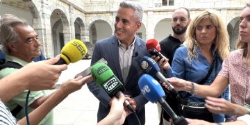 Zuloaga: “Se tiene que buscar una solución inmediata para implantar el ‘quinto contenedor’ en Cantabria”