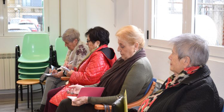 Los participantes del taller de laboratorio de teatro y artes escénicas tienen el reto de habitar poemas escritos por otras mujeres