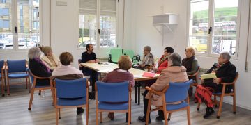 Los participantes del taller de laboratorio de teatro y artes escénicas tienen el reto de habitar poemas escritos por otras mujeres
