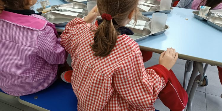 Abierto el plazo en Torrelavega para solicitar las becas de guardería y madrugadores 2023