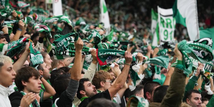 Empate en el derbi norteño entre Racing y Oviedo