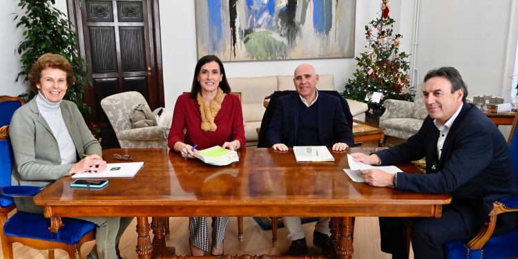 El Ayuntamiento de Santander se compromete a la renovación de los baños de los Campos de Sport en la primera mitad de 2024