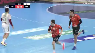 El Bathco BM Torrelavega despide el año con autoridad