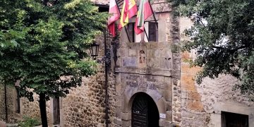 El Gobierno invierte más de 22.000 euros en la renovación de la carpintería exterior en el Convento de San Raimundo de Potes