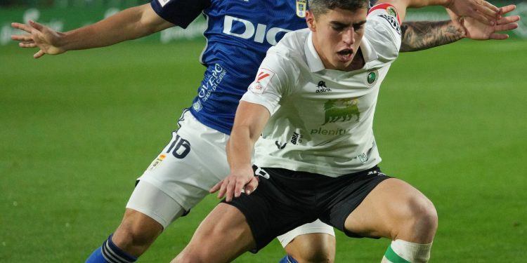 Empate en el derbi norteño entre Racing y Oviedo