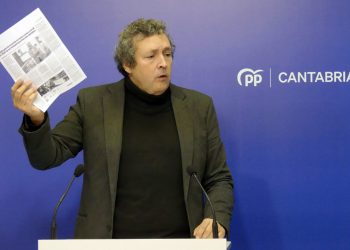 El PP pide más «respeto para Cantabria» a Sánchez