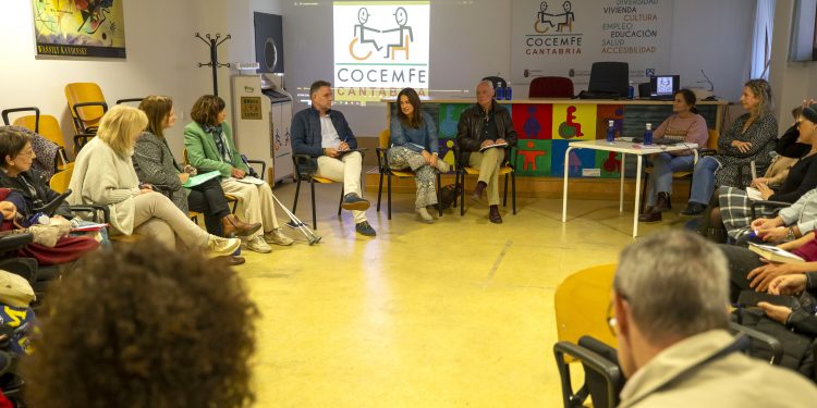 Gómez del Río tiende la mano a COCEMFE para avanzar en los derechos de las personas con discapacidad en esta legislatura