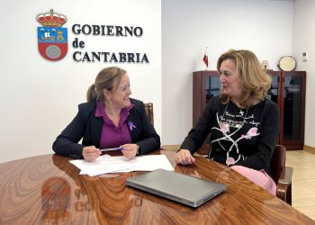 El Gobierno autonómico mantiene el acuerdo con la Federación de Agrupaciones de Folclore para potenciar las actuaciones en las Casas de Cantabria