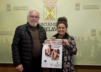 Santiago Fallanza expone sus tallas en madera en la Mauro Muriedas