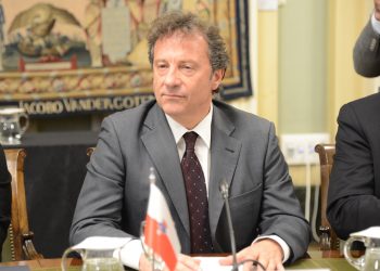 Cantabria solicita al Ministerio un plan de actuación frente a las enfermedades animales emergentes y medidas para atender las necesidades del sector primario