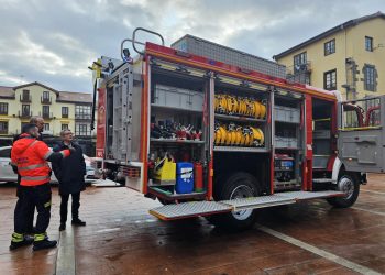 El Parque de Bomberos de Torrelavega incorpora un vehículo autobomba 