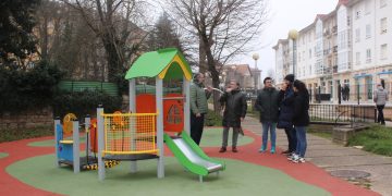 Recepcionadas las obras de renovación de los parques infantiles de Cupido y Manuel Llano Rebanal en Reinosa