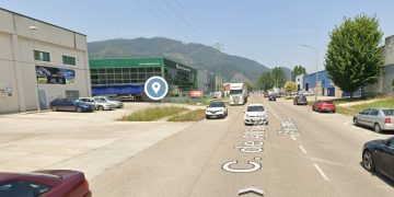 Buruaga anuncia al alcalde de Los Corrales de Buelna una subvención de 400.000 euros para el área de camionesdel Polígono de Barros