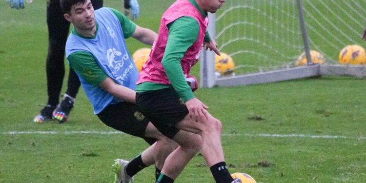 Vuelta al trabajo ayer en las Instalaciones Nando Yosu tras las vacaciones navideñas