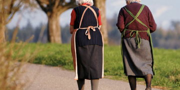 Inclusión y la Mancomunidad de Servicios de los Valles de Saja y Corona impulsarán medidas innovadoras para prevenir y paliar la soledad no deseada en el entorno rural