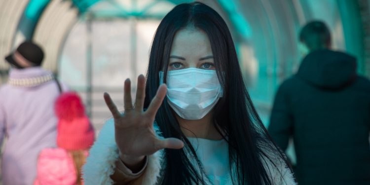 Sanidad si obligará al uso de la mascarilla en centros sanitarios