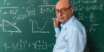 Educación envía a la Junta de Personal su propuesta para abordar la sustitución de la jornada de los docentes mayores de 55 años