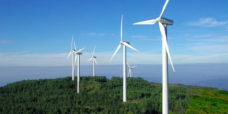 Buruaga anuncia la autorización administrativa para construir los parques eólicos de Campo Alto y La Costana