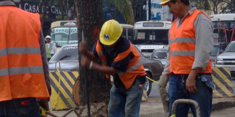 UGT aclara que pese a disminuir la contratación indefinida, la reforma laboral consolida en dos años un aumento de 31.000 empleos indefinidos