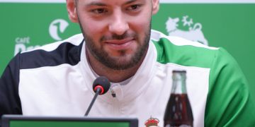 “Lo que siento cuando la afición del Racing corea mi nombre es increíble, quiero corresponderlo con mi esfuerzo”, Baturina