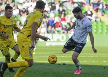 El tempranero gol del Fútbol Club Cartagena condiciona el primer partido del año del Racing en su estadio