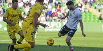 El tempranero gol del Fútbol Club Cartagena condiciona el primer partido del año del Racing en su estadio 