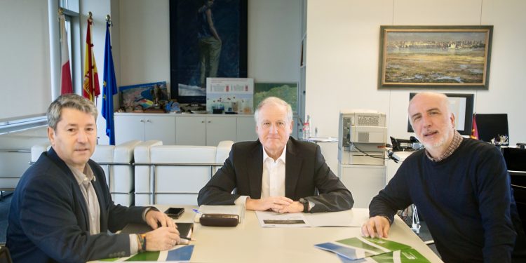 Industria y la Red Cántabra de Desarrollo Rural abren nuevas vías de colaboración