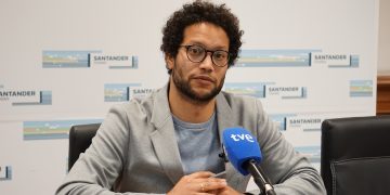 Izquierda Unida-Podemos pide aplicar la tasa turística para ayudar a sufragar los servicios públicos en temporadas altas