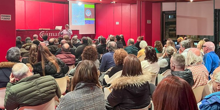 Los comerciantes de Torrelavega proponen una ZBE horaria de lunes a jueves, que no se aplique hasta concluir la obra del soterramiento y mientras los parking disuasorios no estén construidos