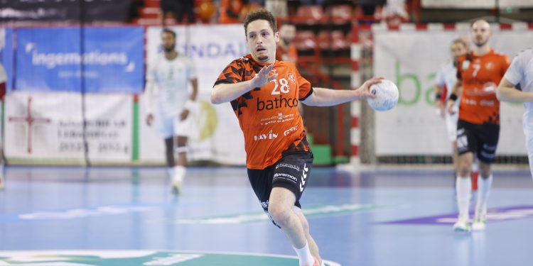 La magia de Oswaldo Maestro seguirá deleitando al Vicente Trueba