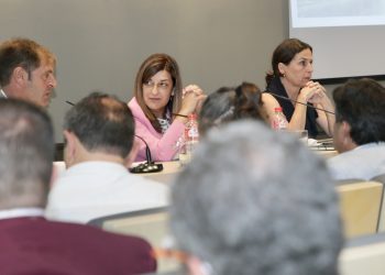 Buruaga pide colaboración para consensuar y reforzar la nueva ley regional de simplificación administrativa