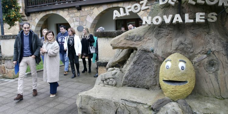 Buruaga anuncia la “solución definitiva” al problema del saneamiento en Alfoz de Lloredo