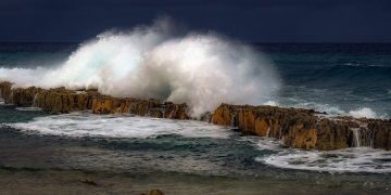 Cantabria estará hoy lunes en aviso naranja por costeros