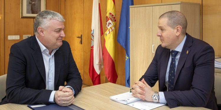 Economía valorará el apoyo a dos proyectos europeos para potenciar la figura de Pero Niño e impulsar la senda mitológica del Monte Tejas