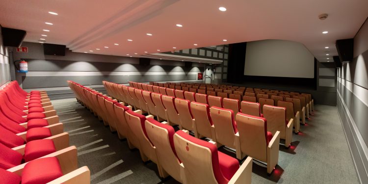 Educación convoca un programa para impulsar el cine a través de la plataforma digital en los centros de las zonas rurales