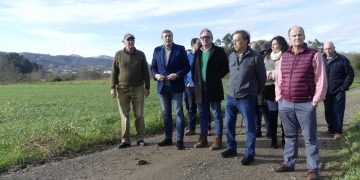 El PP anuncia en Carasa diversas iniciativas parlamentarias en apoyo a los afectados por la Ley de Costas