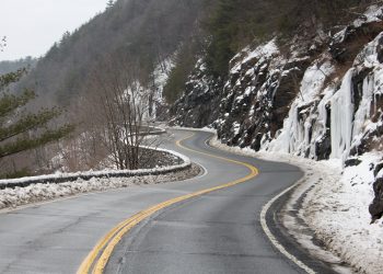 Estacas de Trueba cerrado y Lunada y La Matanela con cadenas