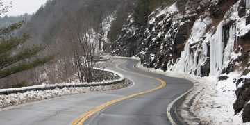 Estacas de Trueba cerrado y Lunada y La Matanela con cadenas