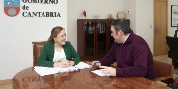La Consejería de Presidencia y el Ayuntamiento de Miera colaborarán para dotar de mayor seguridad el entorno de las escuelas de Mirones y la casa consistorial