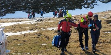 El helicóptero rescata a una burgalesa en  Campoo de Suso