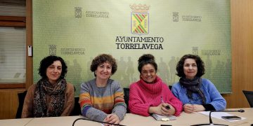 Concierto de la Escuela Municipal de Música y del IES Zapatón en la Plaza Baldomero Iglesias