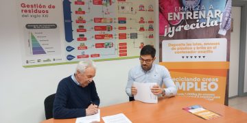 ACESEF colabora con AMICA mediante el reciclado de plasticos en sus centros deportivos