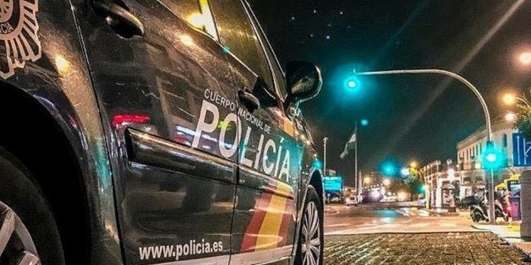 La Policía Nacional detiene a un varón por un delito de tráfico de drogas