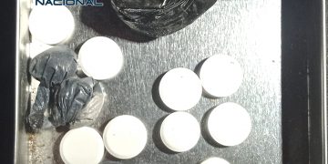 La Policía Nacional detiene a una mujer  por un delito contra la salud pública
