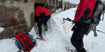 El 112 rescata en Brañavieja a dos montañeras en un difícil rescate por las condiciones climáticas